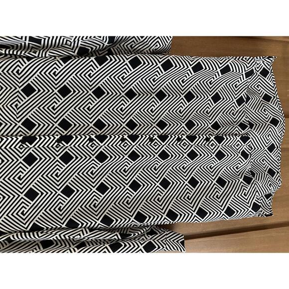 Diane Von Furstenberg 100% Silk Prita Black Geo Striped Shirt Dress Women’s sz 4 - Picture 11 of 11